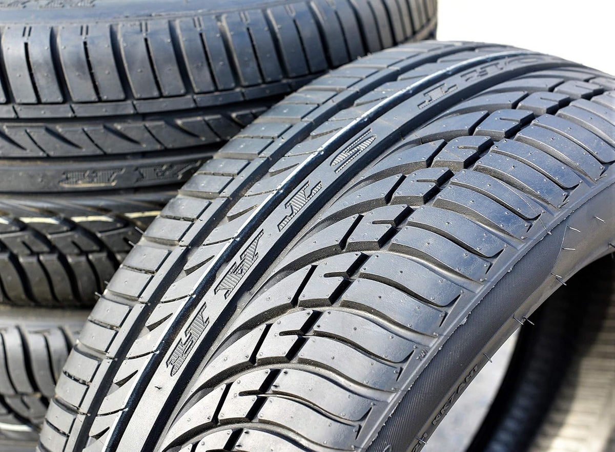 Set of 4 All-Season Performance Radial Tires 185/60R15 84H I540487