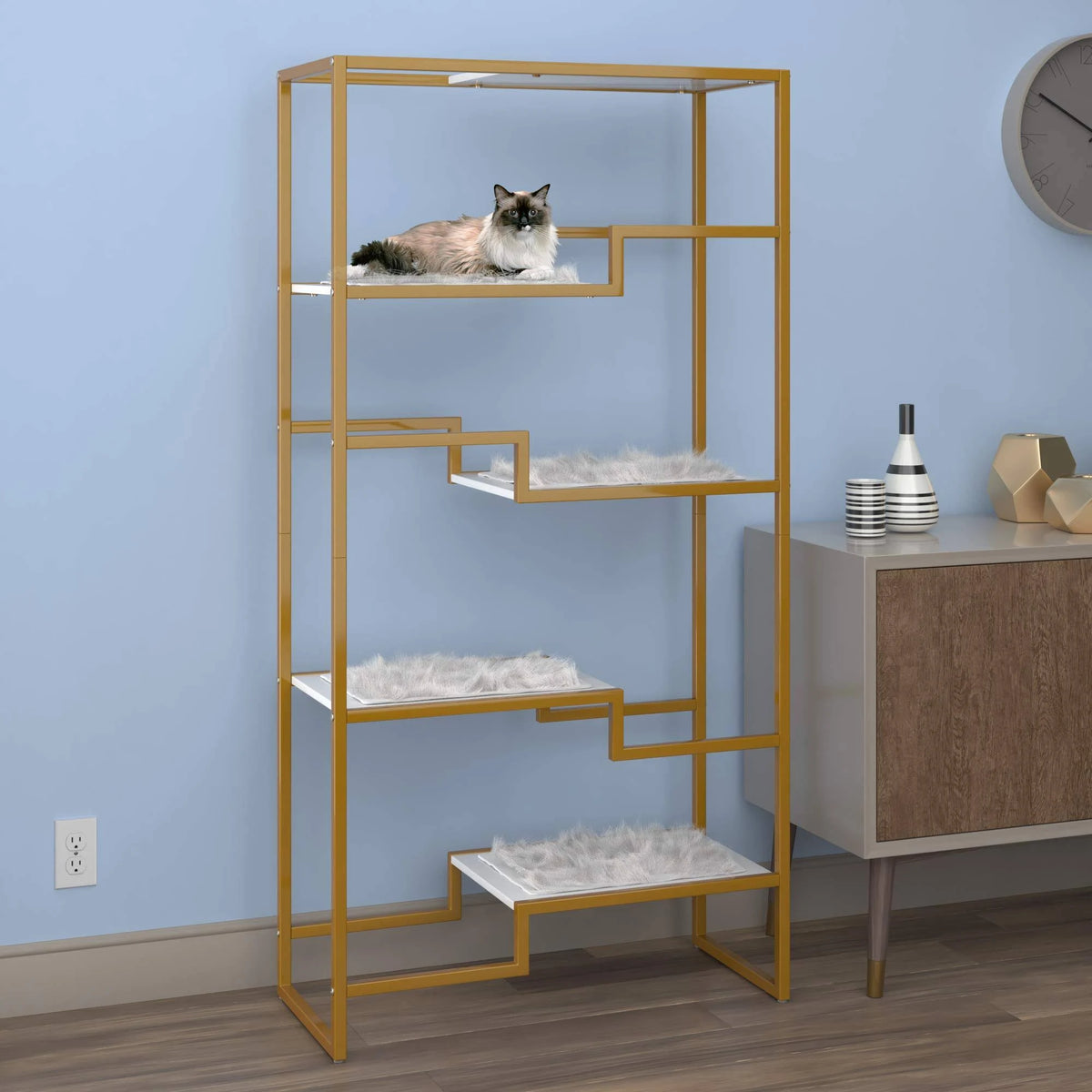 Gold Cat Condo L580184