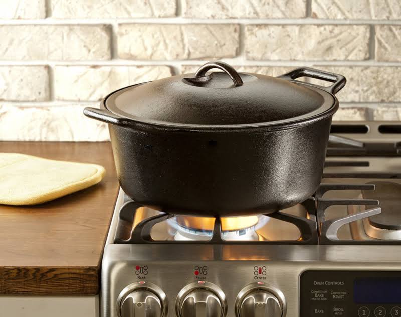 7 Quart Cast Iron Dutch Oven F23124
